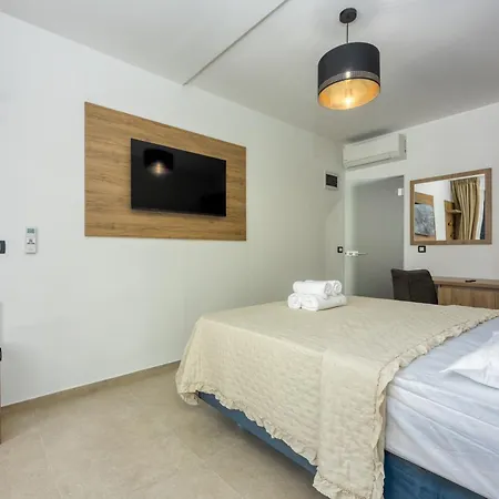 Sunrise Beachfront Ii 3* Πόρετς