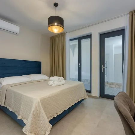 Bed and Breakfast Sunrise Beachfront Ii Πόρετς