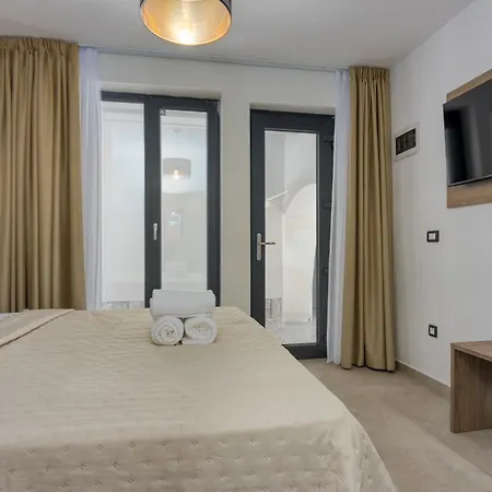 Sunrise Beachfront Ii 3* Πόρετς