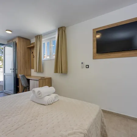 Nocleg ze śniadaniem Sunrise Beachfront Ii
